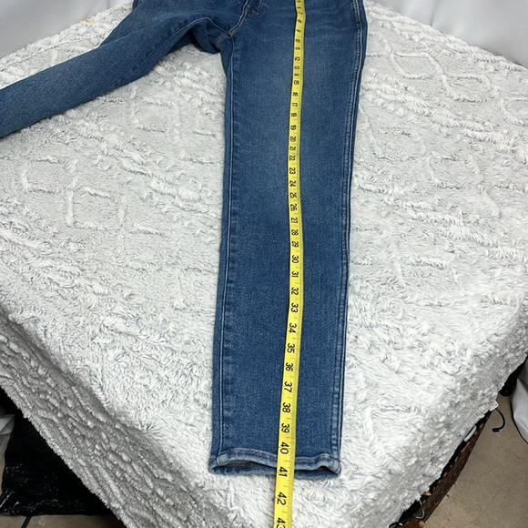 Madewell 10” High Rise Skinny Blue Denim Jeans size 29T - Picture 9 of 11